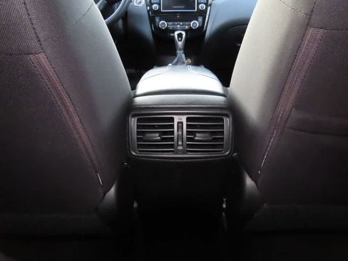 Used 2020 Nissan Rogue Sport SV image 22