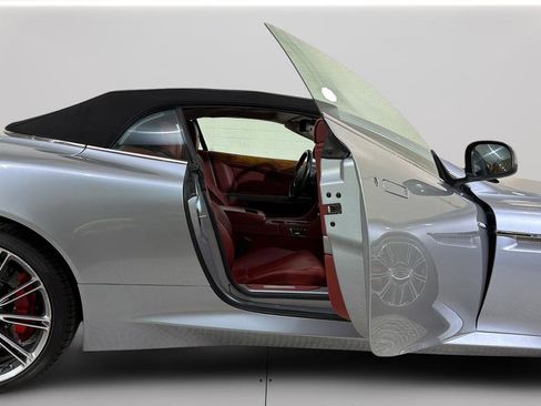 Used 2014 Aston Martin DB9 Volante RWD image 32