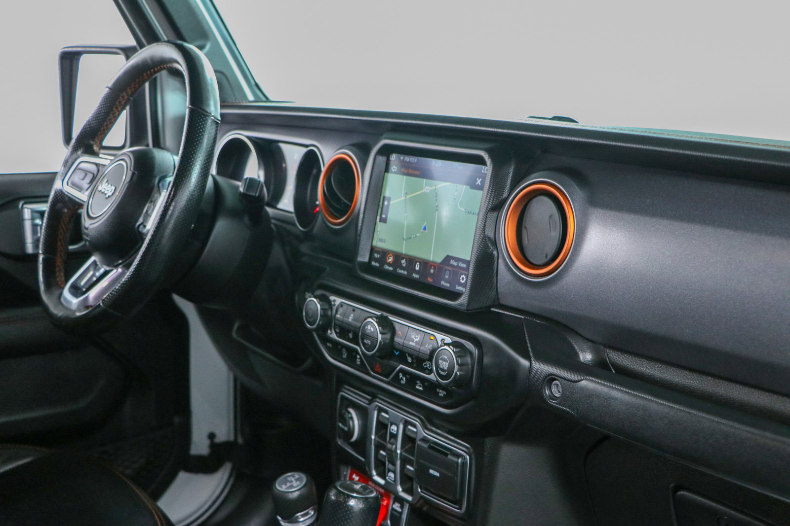 Used 2021 Jeep Gladiator Mojave AWD/4WD image 25