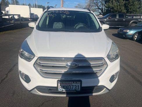 Used 2018 Ford Escape SE image 3