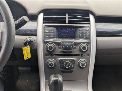 Used 2013 Ford Edge SE FWD image 9