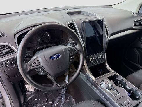 Used 2024 Ford Edge SE w/ Black Appearance Package AWD/4WD image 17