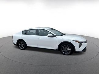 Used 2025 Kia K4 LXS video 2
