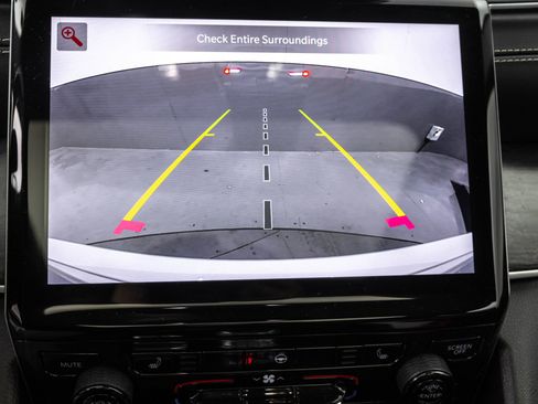 Used 2022 Jeep Grand Cherokee Limited image 28