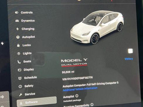 Used 2021 Tesla Model Y Performance image 19