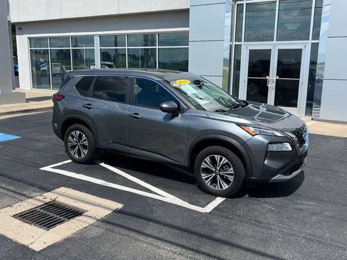 Used 2023 Nissan Rogue SV FWD image 7