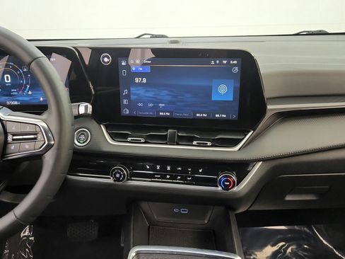 Used 2025 Chevrolet Equinox LT w/ Midnight Edition AWD/4WD image 18