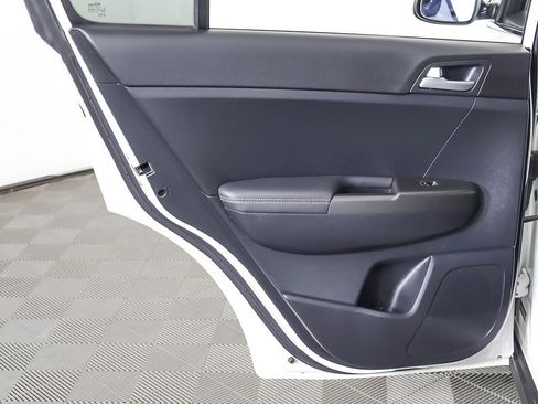 Used 2022 Kia Sportage LX image 20