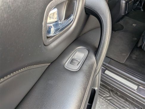 Used 2024 INFINITI QX80 Luxe image 28