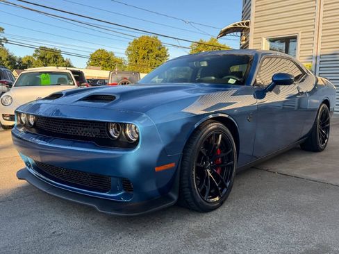 Used 2023 Dodge Challenger SRT Hellcat RWD image 6