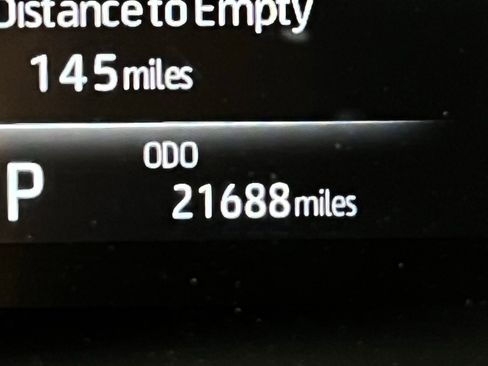 Certified 2025 Toyota Highlander XLE image 17