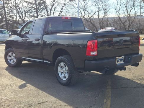 Used 2017 RAM 1500 Classic SLT image 13