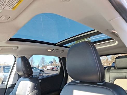 Certified 2022 Ford Escape Titanium w/ Titanium Elite Package image 14