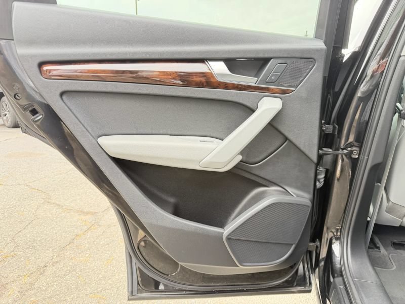 Used 2018 Audi Q5 2.0T Premium Plus AWD/4WD image 14