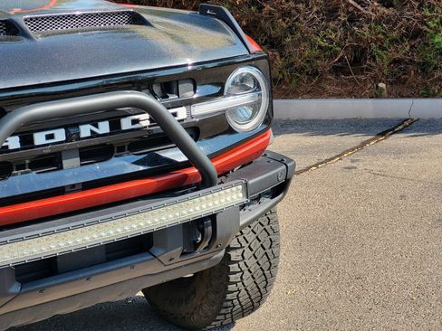 Used 2023 Ford Bronco Outer Banks w/ Sasquatch Package AWD/4WD image 7