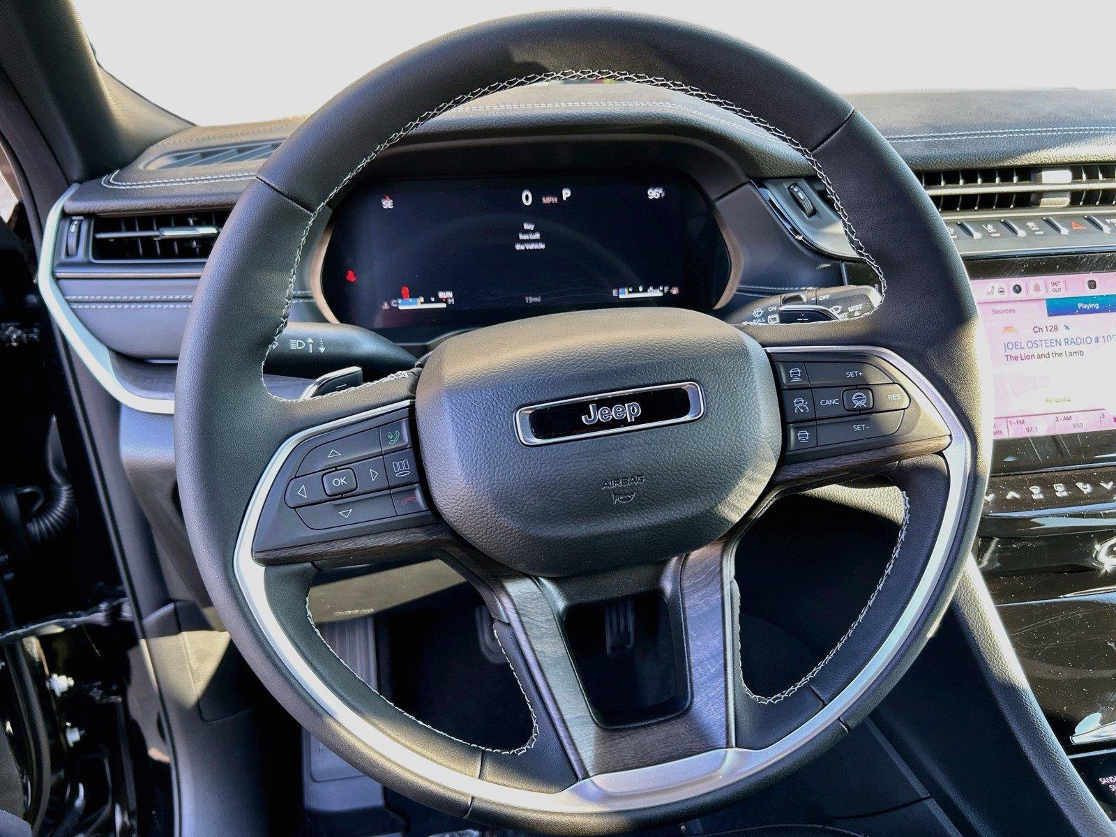 New 2027 Jeep Grand Cherokee Limited AWD/4WD image 39