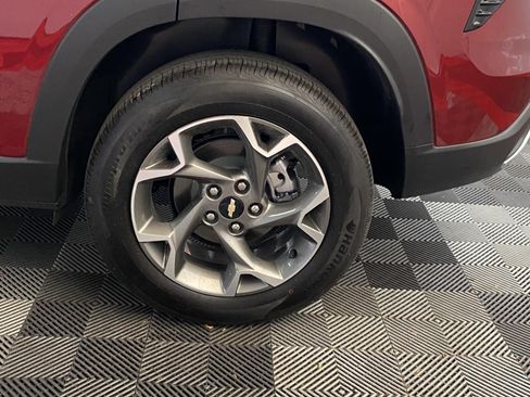 Used 2025 Chevrolet Trax LT w/ Driver Confidence Package FWD image 27