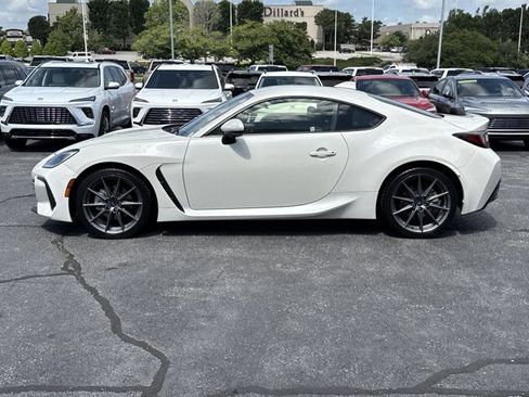 Used 2023 Subaru BRZ Limited RWD image 11