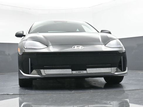 Used 2024 Hyundai Ioniq 6 SEL RWD image 25