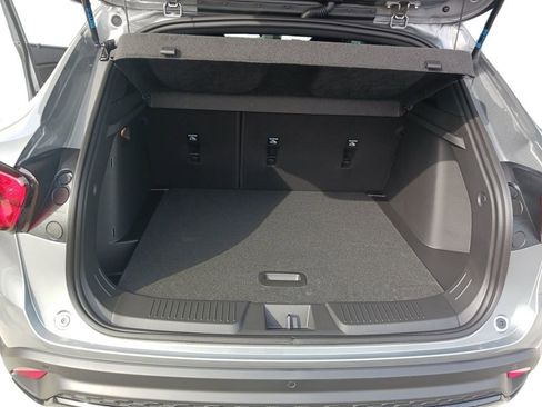 New 2026 Chevrolet Trax RS w/ Sunroof Package image 13