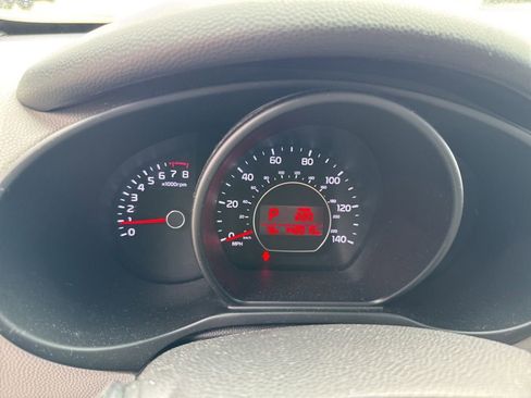 Used 2014 Kia Soul + FWD image 5