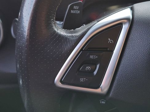 Used 2018 Chevrolet Camaro SS image 31