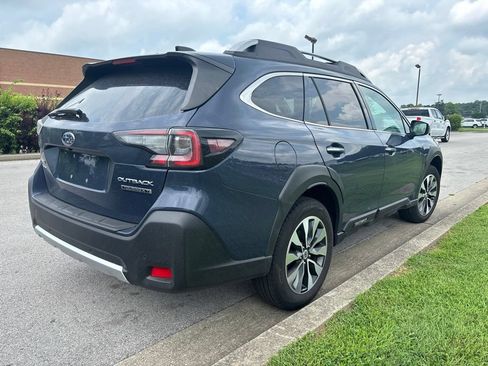 Used 2023 Subaru Outback Touring XT AWD/4WD image 3