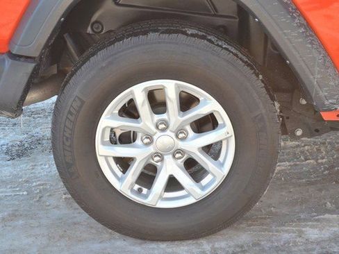 Used 2023 Jeep Wrangler Sport S image 11