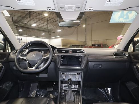 Used 2024 Volkswagen Tiguan Wolfsburg Edition image 27