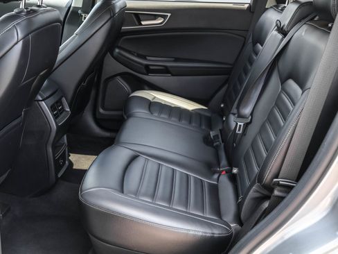 Used 2022 Ford Edge SEL image 35