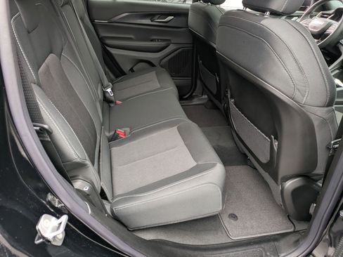 New 2026 Jeep Grand Cherokee Laredo X image 30