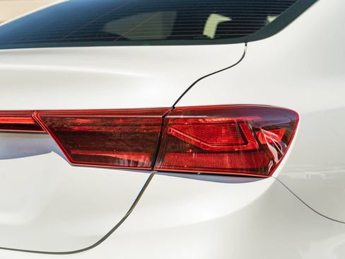 Used 2021 Kia Forte LXS FWD image 7
