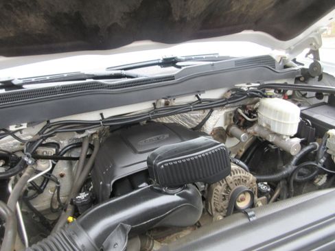 Used 2018 Chevrolet Silverado 2500 W/T w/ Snow Plow Prep Package image 37