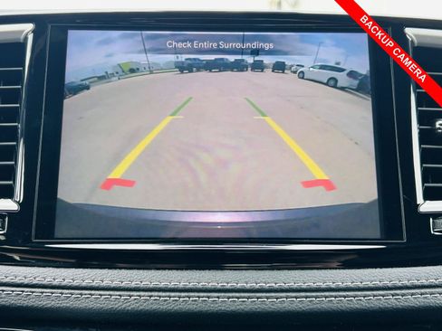 Used 2023 Chrysler Pacifica Touring-L w/ S Appearance Package FWD image 10