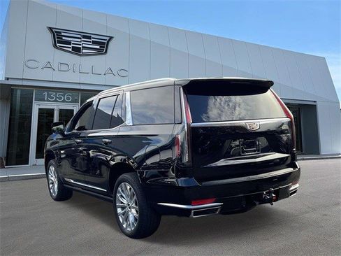 Certified 2024 Cadillac Escalade Premium Luxury w/ Performance Package image 5