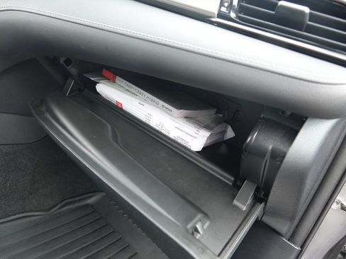 Used 2019 Toyota Camry L image 30