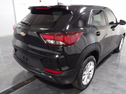 Used 2023 Chevrolet TrailBlazer LS FWD image 5