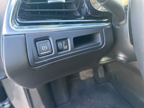 Certified 2025 Cadillac XT6 Premium Luxury image 15