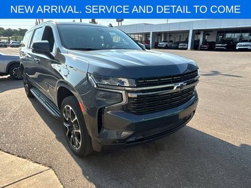 Used 2022 Chevrolet Suburban RST w/ Luxury Package AWD/4WD image 6