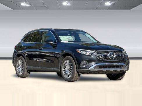 Used 2025 Mercedes-Benz GLC 300 image 6