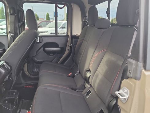 Certified 2020 Jeep Gladiator Rubicon w/ LED Lighting Group image 9