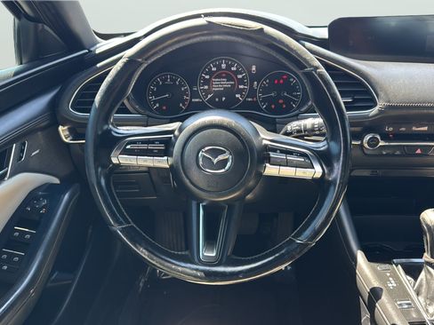 Used 2019 MAZDA MAZDA3 Hatchback w/ Preferred Package FWD image 16