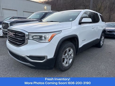 Used 2019 GMC Acadia SLE w/ LPO, Floor Liner Package FWD image 1