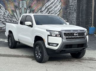 Used 2025 Nissan Frontier SV w/ SV Convenience Package AWD/4WD video 1