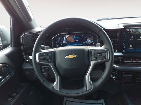 Used 2024 Chevrolet Silverado 1500 LTZ AWD/4WD image 12