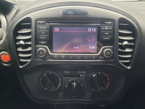 Used 2015 Nissan Juke S image 25