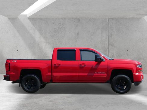 Used 2018 Chevrolet Silverado 1500 LT w/ All Star Edition AWD/4WD image 2