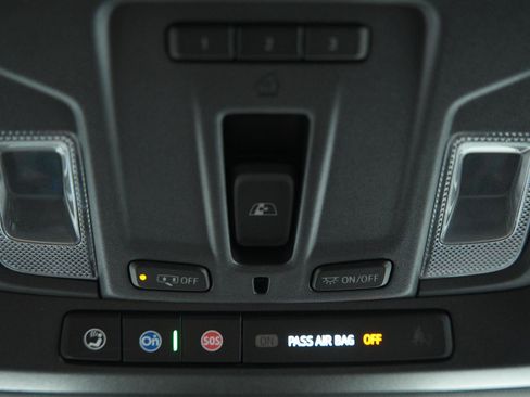 Used 2025 GMC Sierra 1500 AT4 w/ AT4 Premium Package AWD/4WD image 44