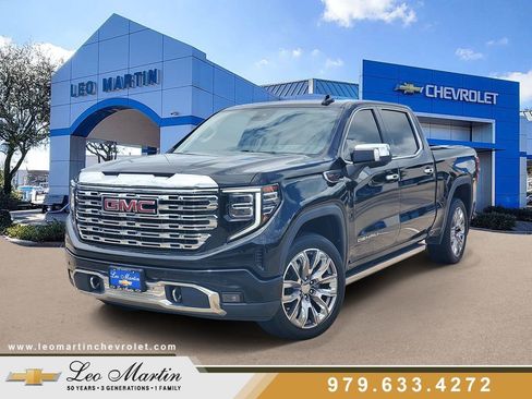 Used 2023 GMC Sierra 1500 Denali AWD/4WD image 1