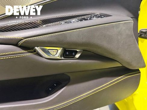 Used 2022 Chevrolet Corvette Stingray Premium Conv w/ Z51 Performance Package RWD image 15